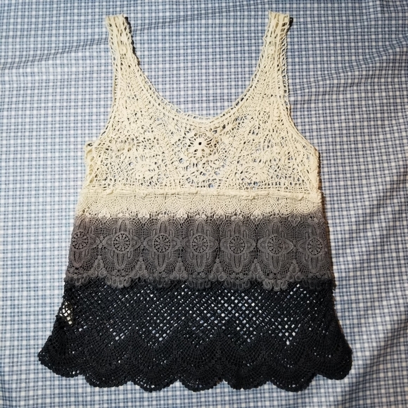 AMERICAN Eagle tricolor fading lace overlay tank - Picture 5 of 5